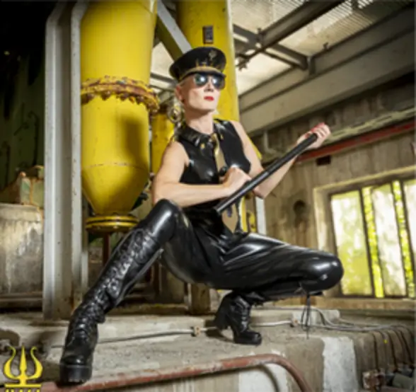 latex ganzanzüge